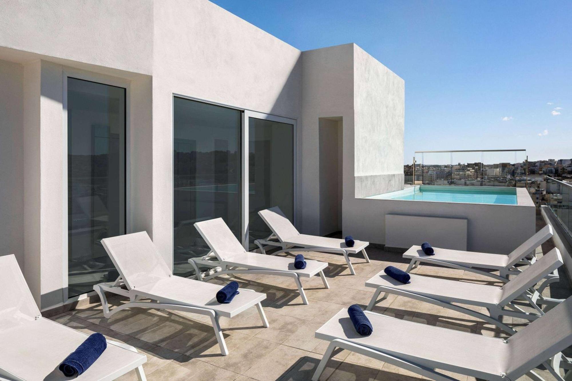 Quadro Hotel, Trademark Collection By Wyndham San Ġiljan Buitenkant foto