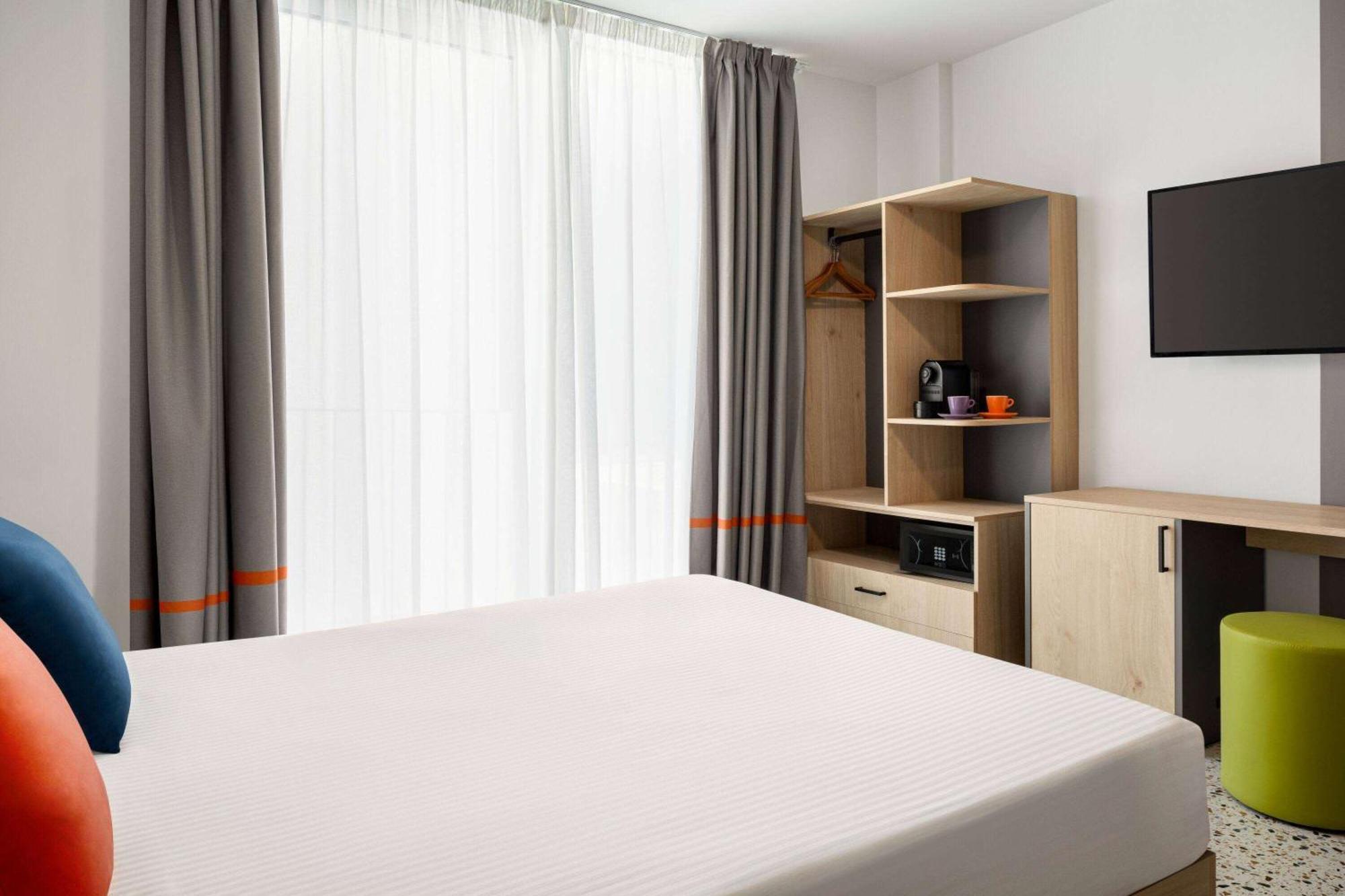 Quadro Hotel, Trademark Collection By Wyndham San Ġiljan Buitenkant foto