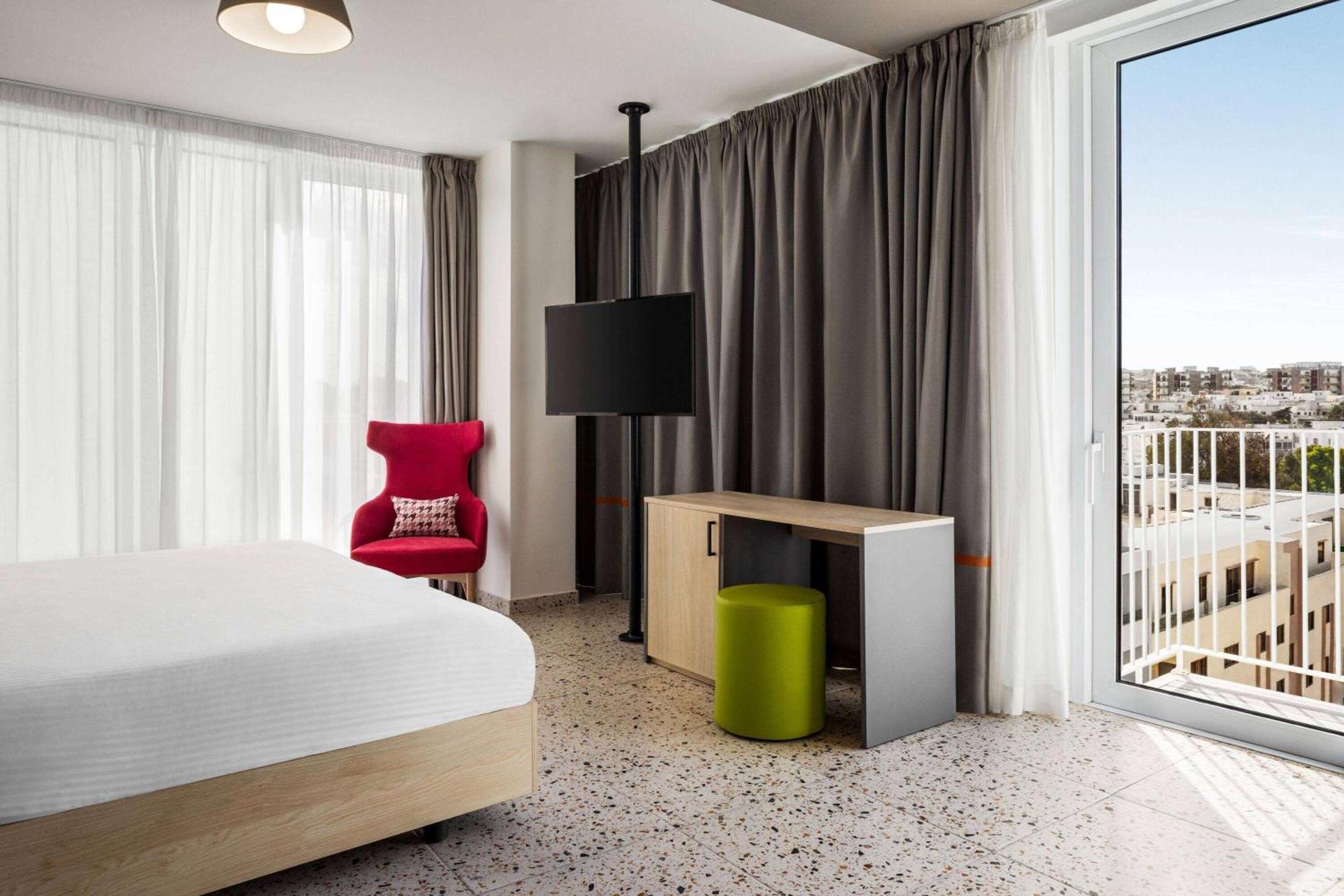 Quadro Hotel, Trademark Collection By Wyndham San Ġiljan Buitenkant foto