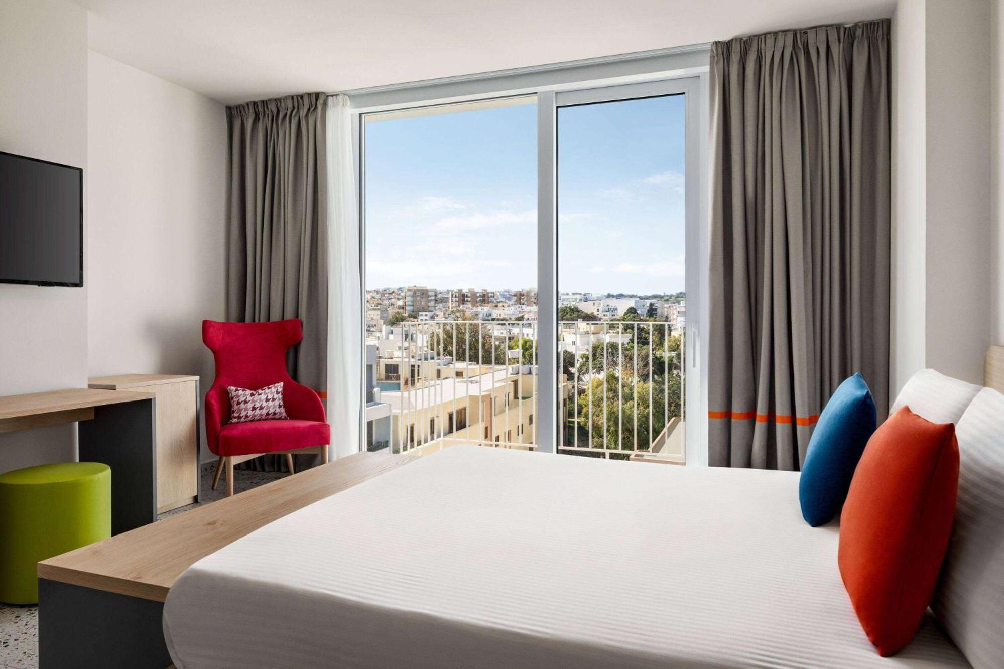 Quadro Hotel, Trademark Collection By Wyndham San Ġiljan Buitenkant foto